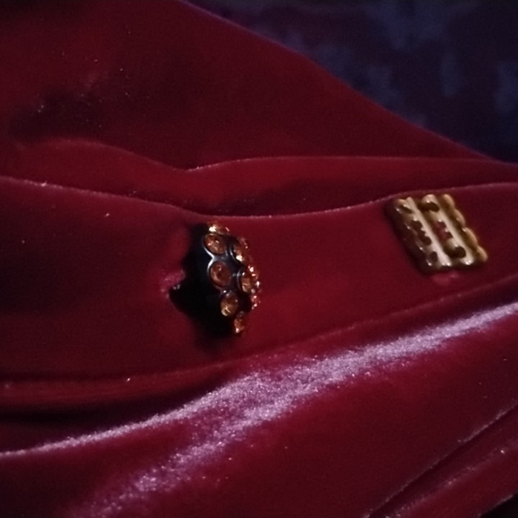 Soft surroundings deep burgundy velvet button down jacket - Picture 2 of 9